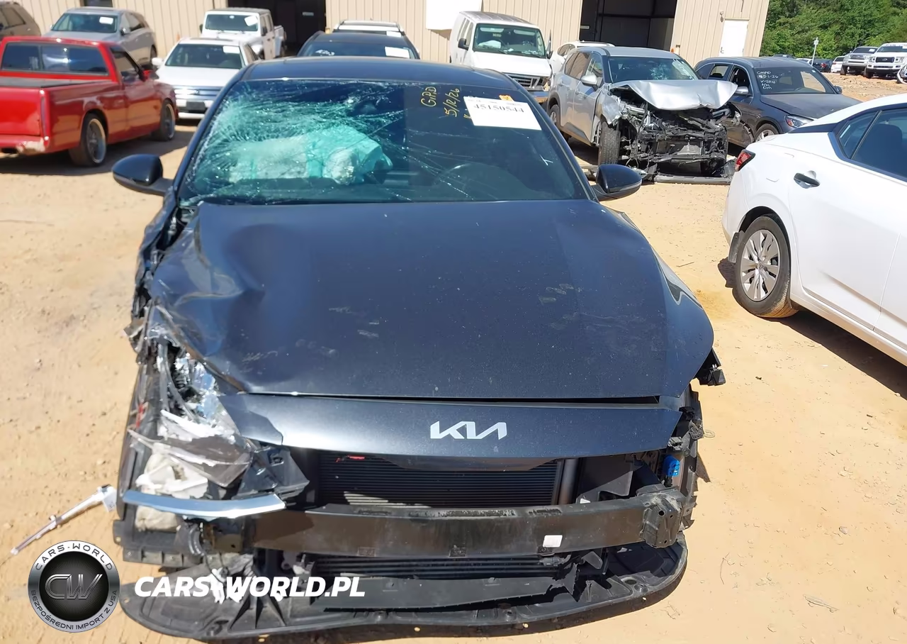 2023 Kia Forte Gt Manual VIN:3KPF44AC2PE502587 - 12
