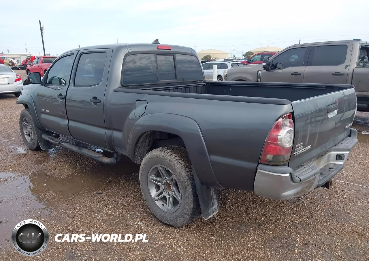 2014 Toyota Tacoma Base V6 VIN:3TMMU4FN6EM063205 - 3