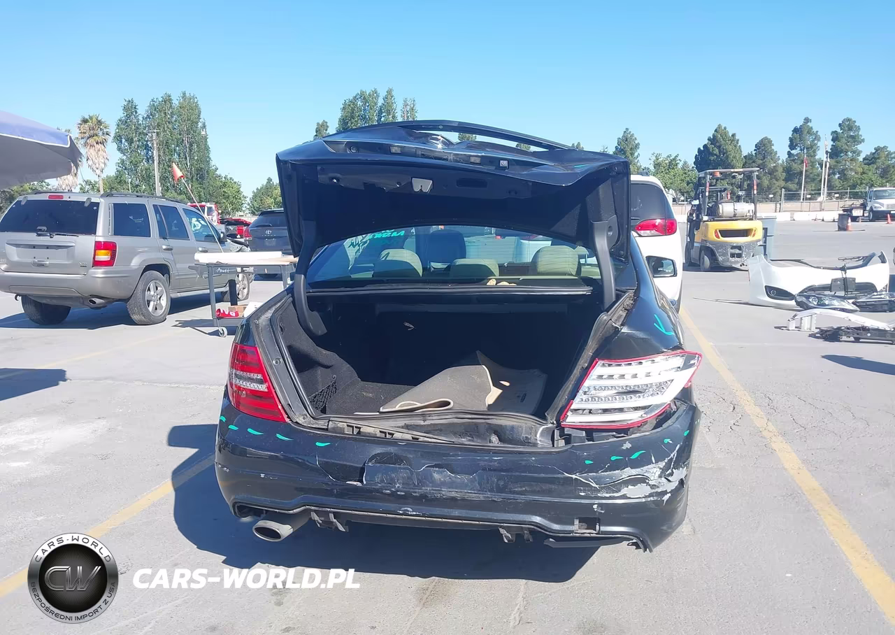 2012 Mercedes-Benz C 250 Sport VIN:WDDGF4HB4CA612765 - 17