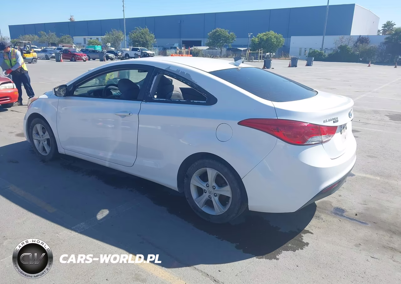 2013 Hyundai Elantra Gs VIN:KMHDH6AE7DU000319 - 3