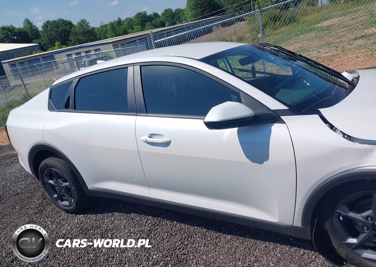 2025 Kia K4 Lxs VIN:3KPFT4DE0SE217069 - 13
