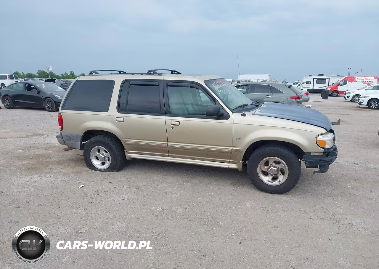 2000 Ford Explorer Xlt VIN:1FMZU83P0YUB81717 - 14