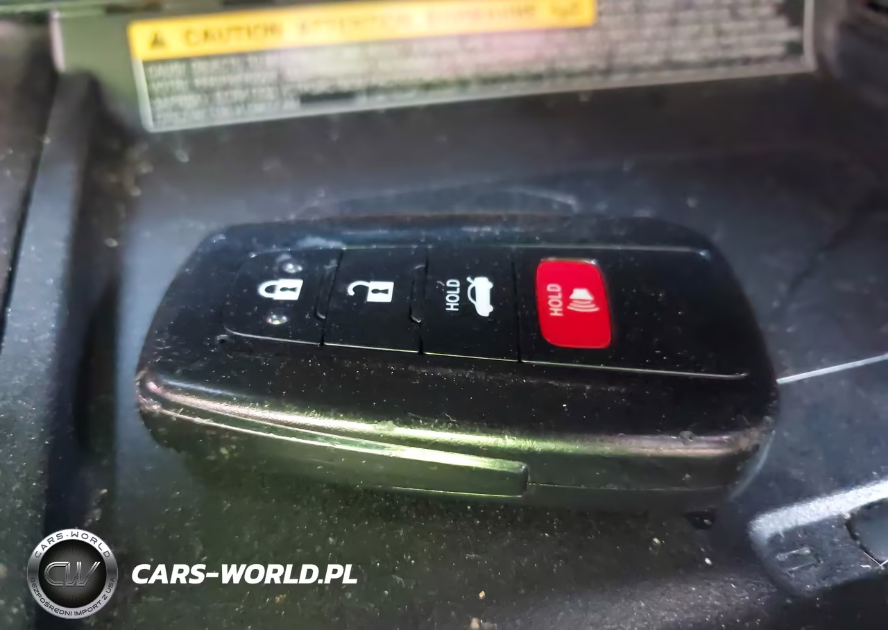 2021 Toyota Camry Xse Hybrid VIN:4T1K31AK3MU569991 - 11