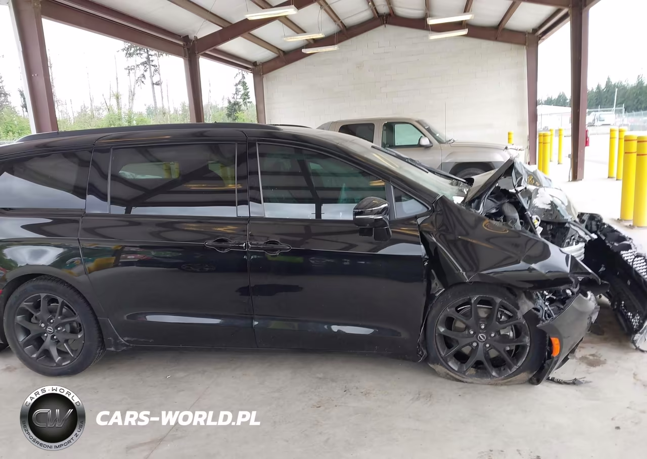 2026 Chrysler Pacifica Limited VIN:2C4RC1GG6TR163835 - 13