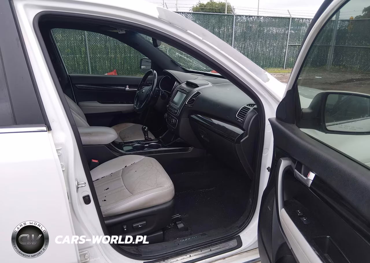 2014 Kia Sorento Limited V6 VIN:5XYKWDA70EG520310 - 5
