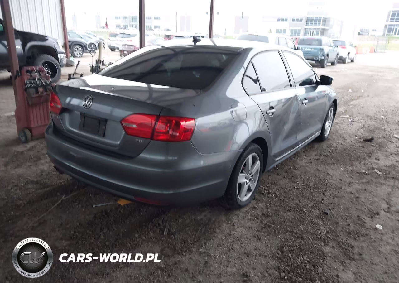2012 Volkswagen Jetta 2.0L Tdi VIN:3VWLL7AJ7CM332245 - 4