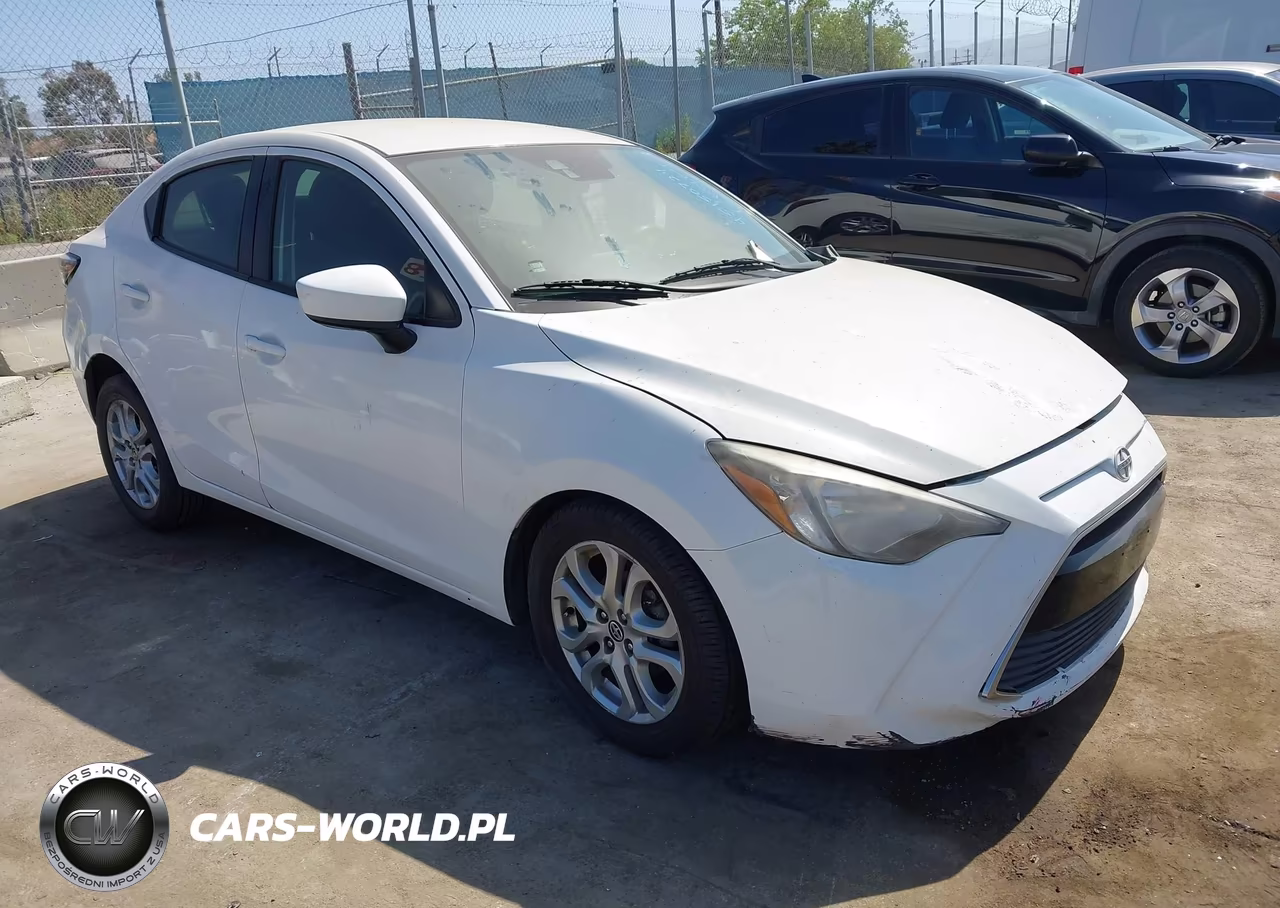 2016 Scion Ia – zdjęcie 1 z 15