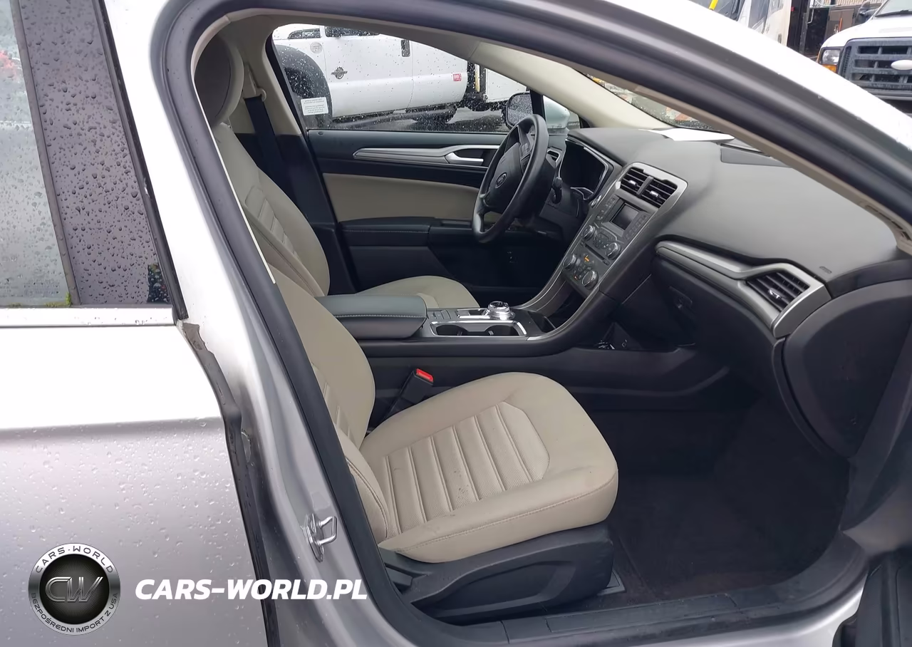 2018 Ford Fusion Hybrid S VIN:3FA6P0UU6JR261644 - 5