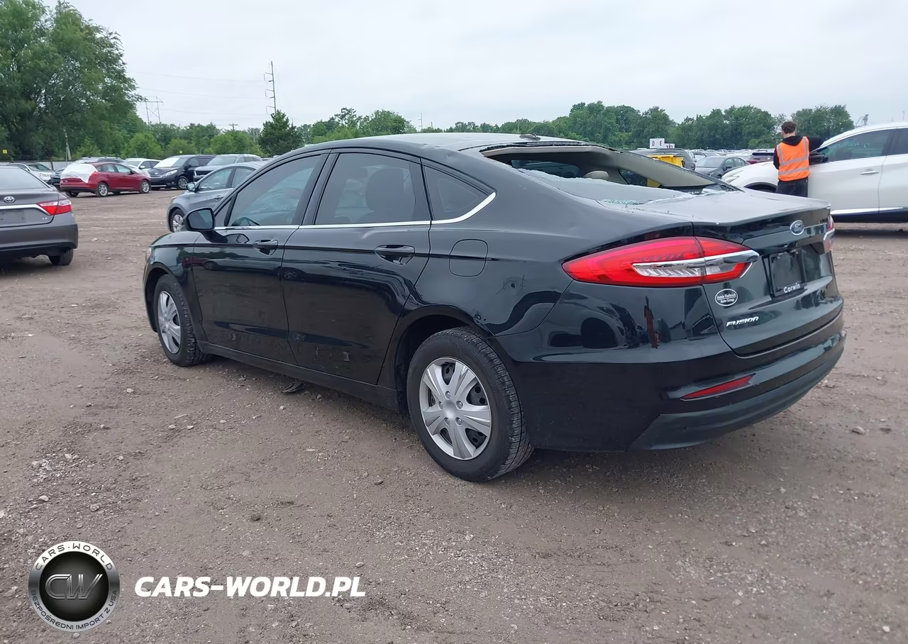 2019 Ford Fusion S VIN:3FA6P0G79KR133373 - 3