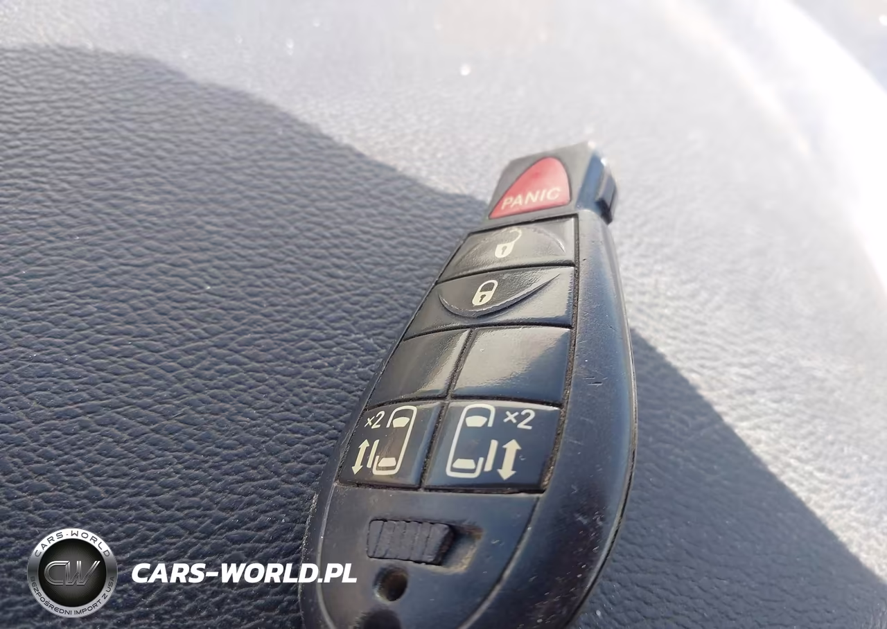 2012 Dodge Grand Caravan Crew VIN:2C4RDGDG1CR205736 - 11