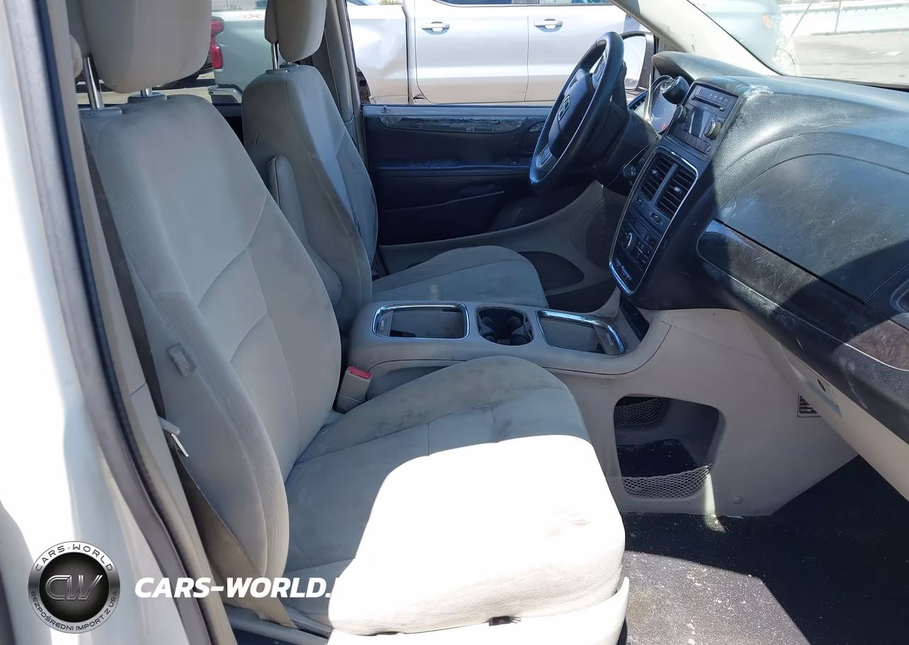 2012 Dodge Grand Caravan Crew VIN:2C4RDGDG1CR205736 - 5