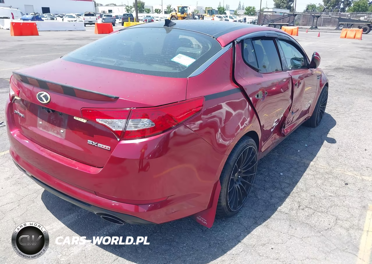 2013 Kia Optima Sx VIN:5XXGR4A62DG184702 - 4