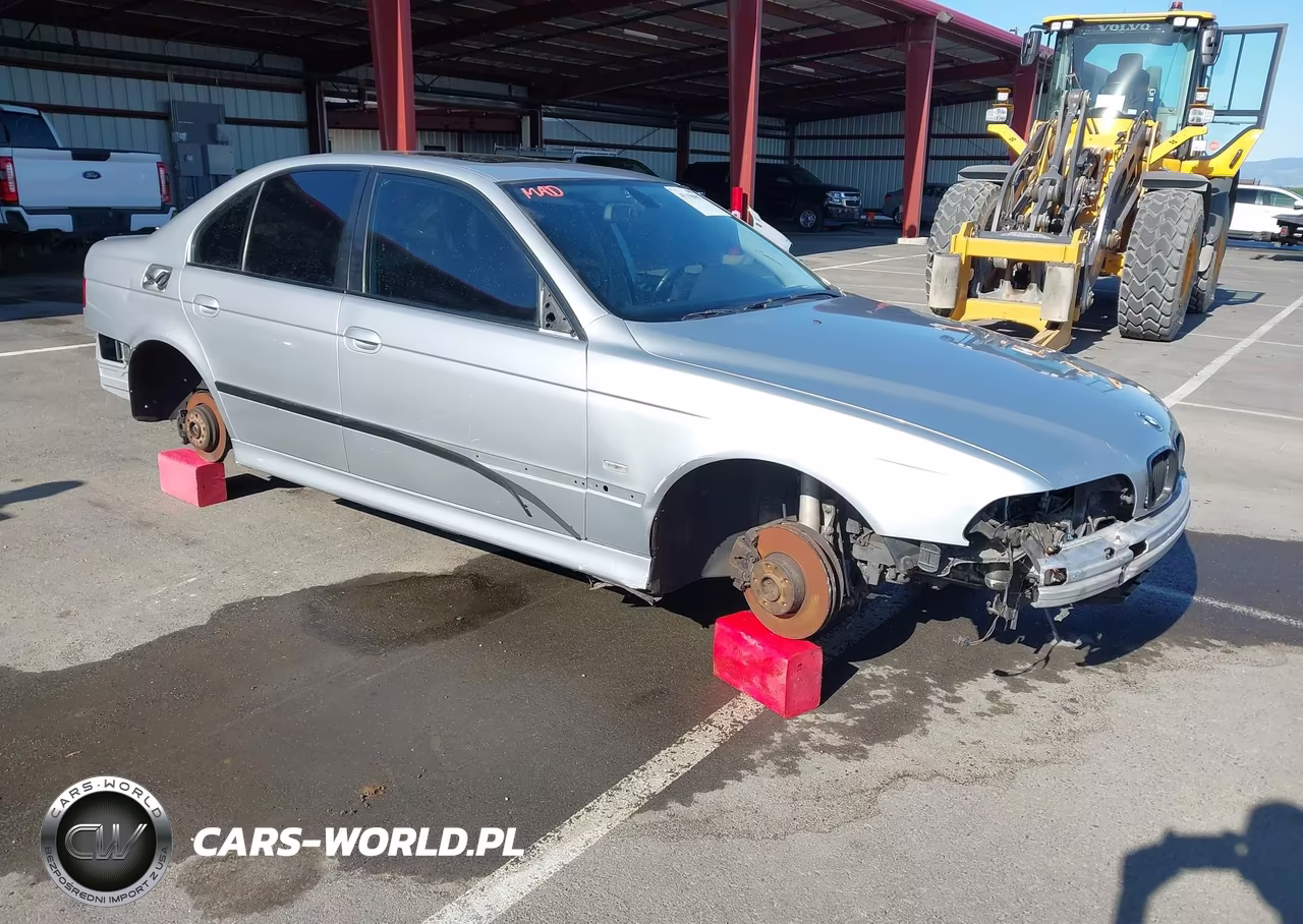 2000 BMW 540Ia