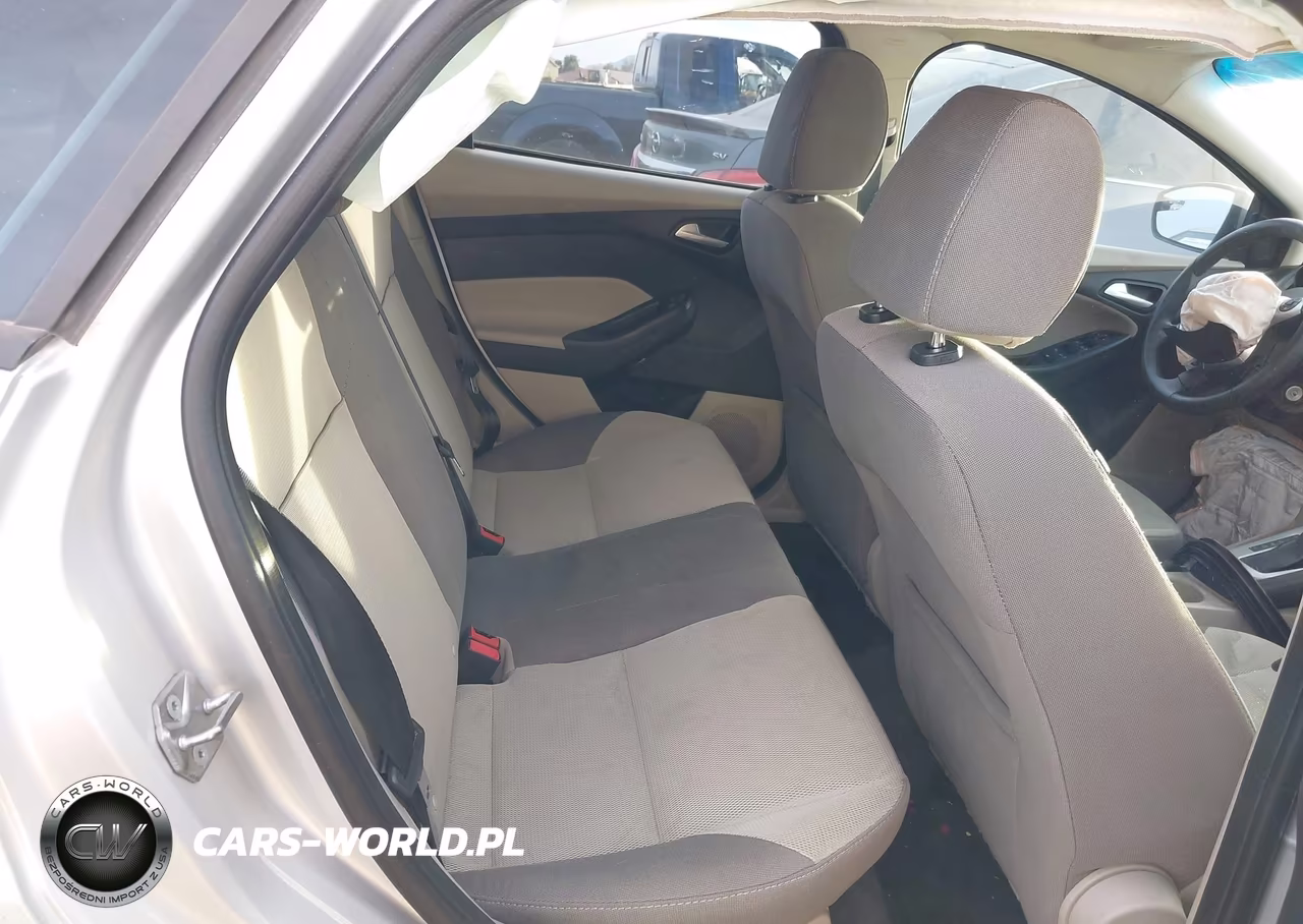 2014 Ford Focus Se VIN:1FADP3F27EL363561 - 8
