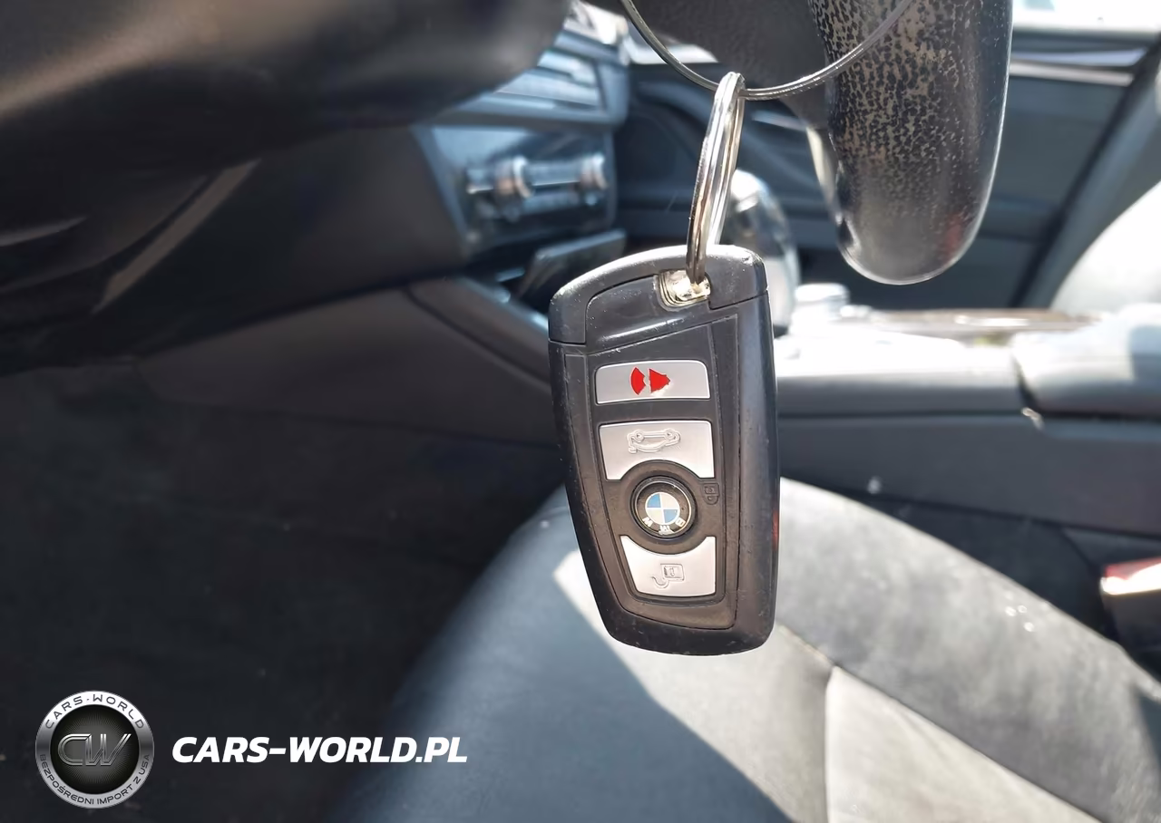 2013 BMW 528I xDrive VIN:WBAXH5C5XDD110044 - 11