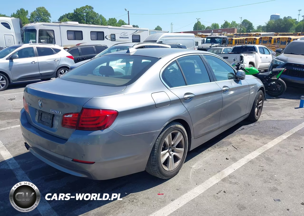 2013 BMW 528I xDrive VIN:WBAXH5C5XDD110044 - 4