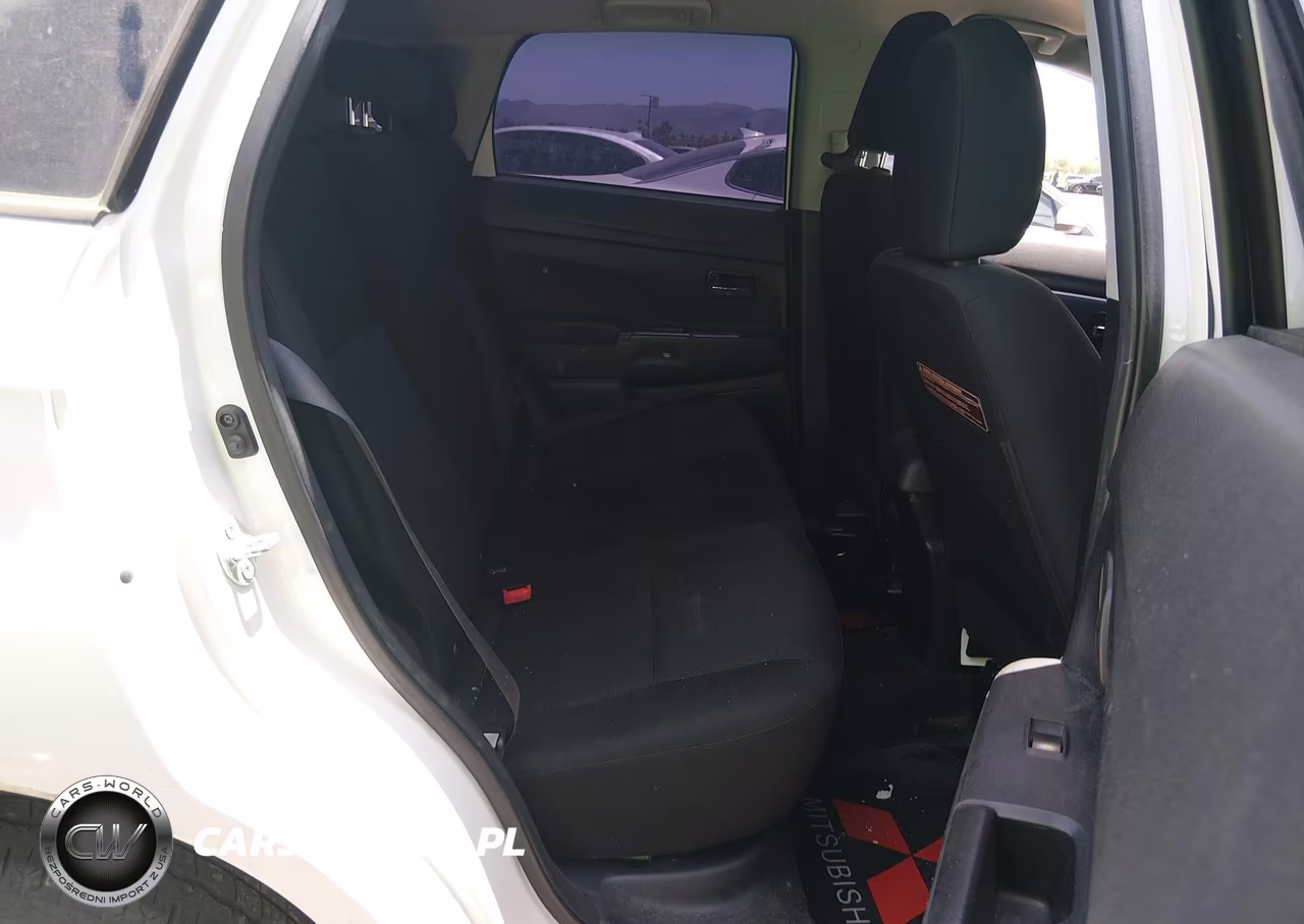 2011 Mitsubishi Outlander Sport Es VIN:JA4AP3AU8BZ004518 - 8