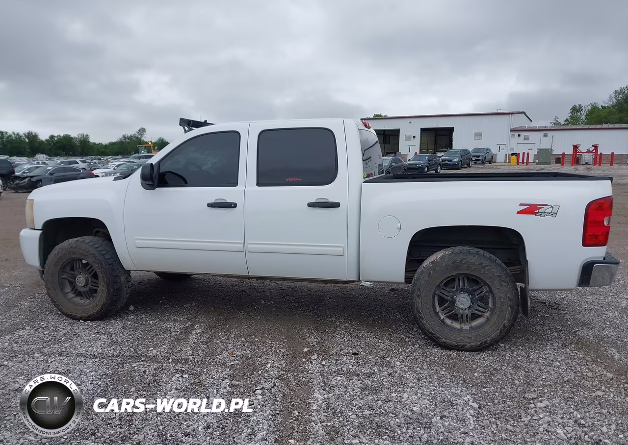 2011 Chevrolet Silverado 1500 Lt VIN:3GCPKSE32BG224702 - 14