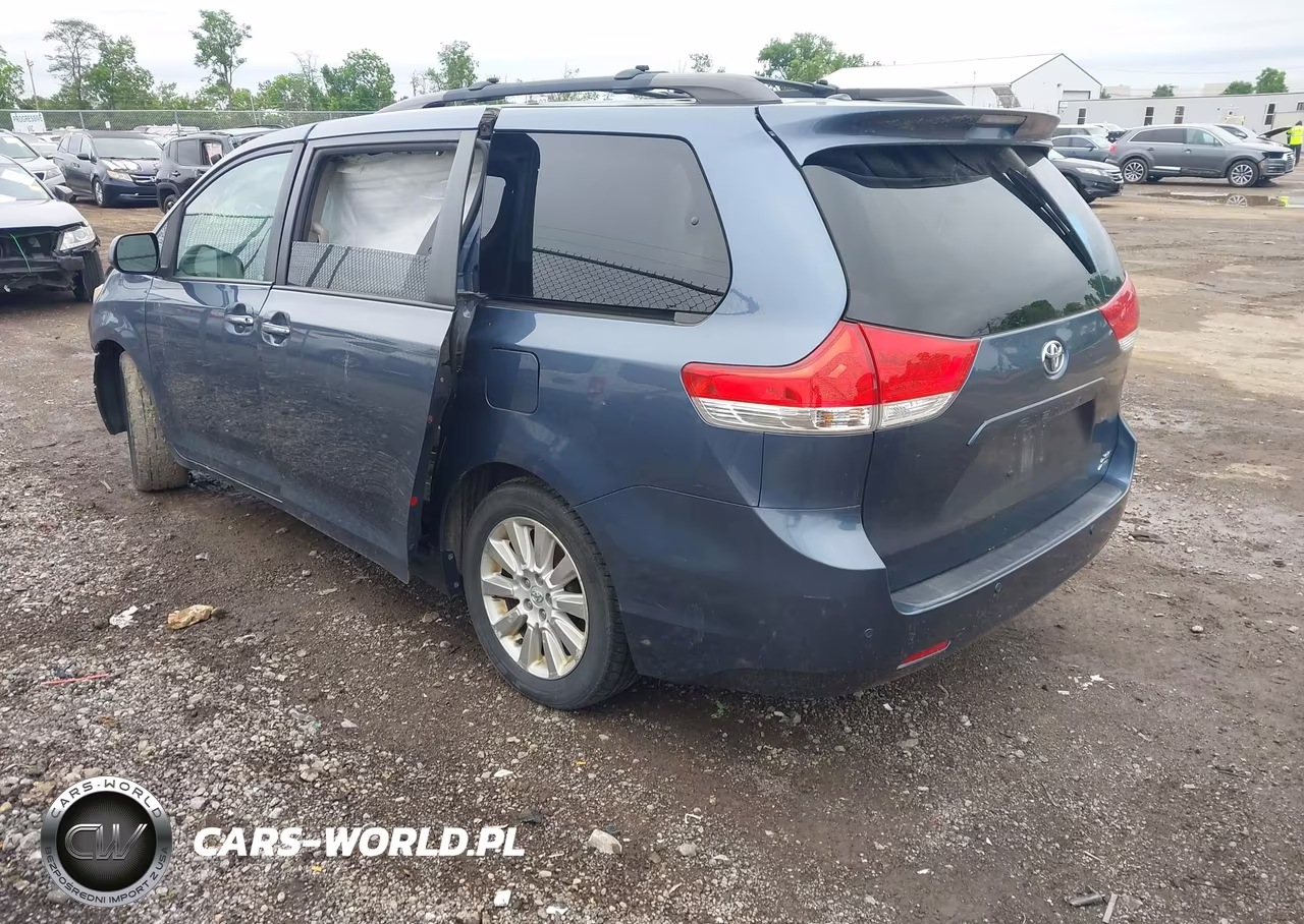 2013 Toyota Sienna Xle 7 Passenger VIN:5TDDK3DC7DS065142 - 3