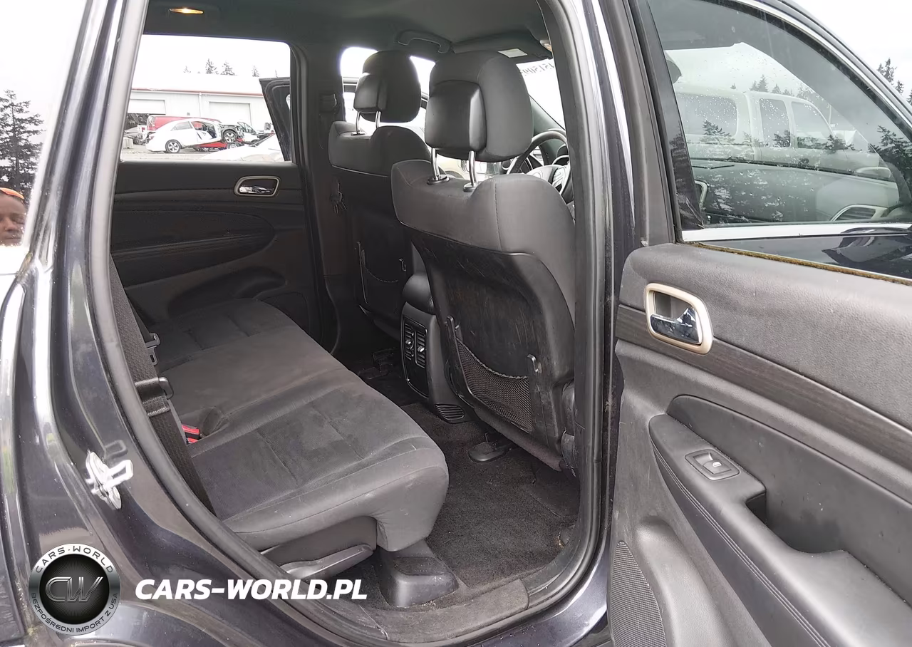 2015 Jeep Grand Cherokee Laredo VIN:1C4RJFAG9FC955602 - 18