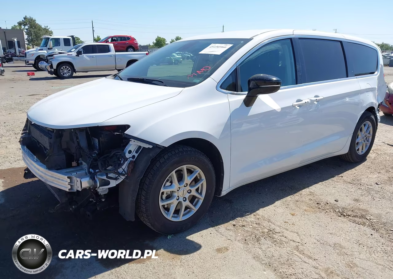 2024 Chrysler Pacifica Touring L VIN:2C4RC1BG5RR107000 - 2