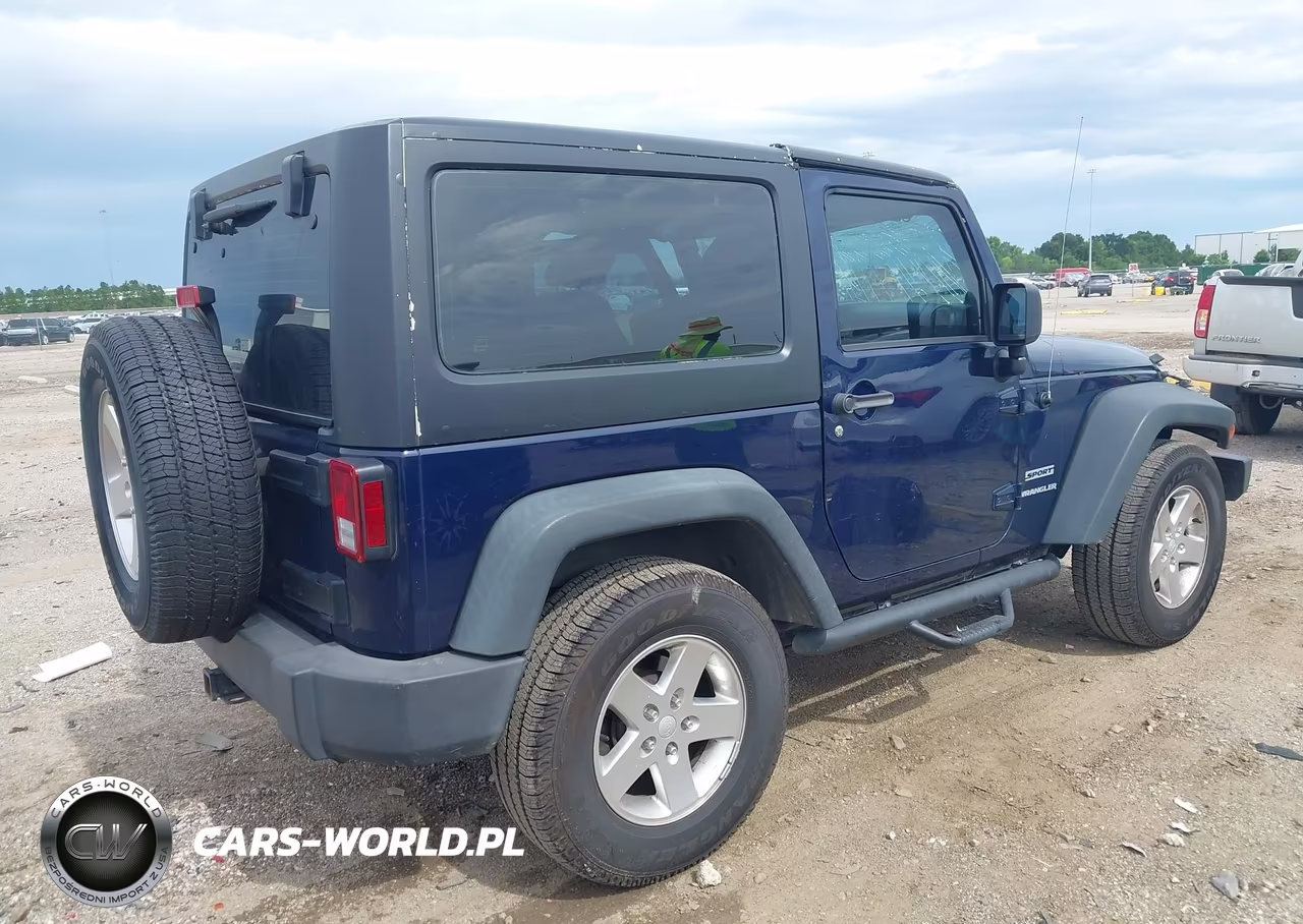 2013 Jeep Wrangler Sport VIN:1C4AJWAG0DL556541 - 4