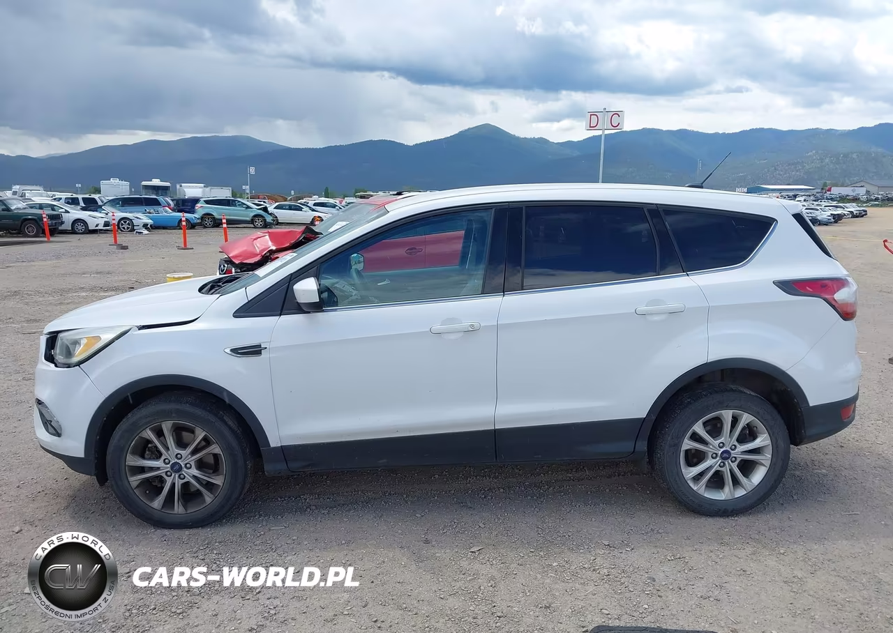 2017 Ford Escape Se VIN:1FMCU9GD6HUB23834 - 14