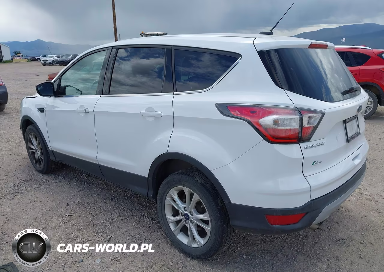 2017 Ford Escape Se VIN:1FMCU9GD6HUB23834 - 3