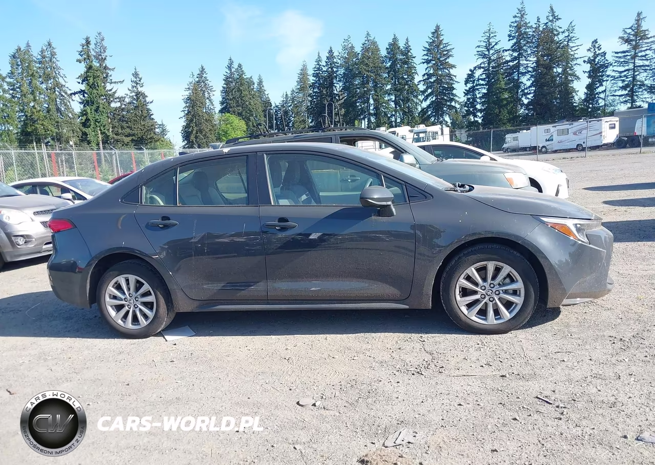 2024 Toyota Corolla Hybrid Le VIN:JTDBCMFE7R3044471 - 13