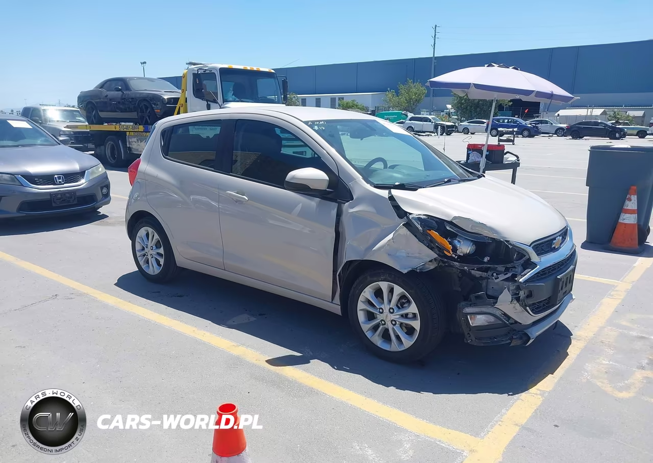 2021 Chevrolet Spark Fwd 1Lt Automatic – zdjęcie 1 z 17