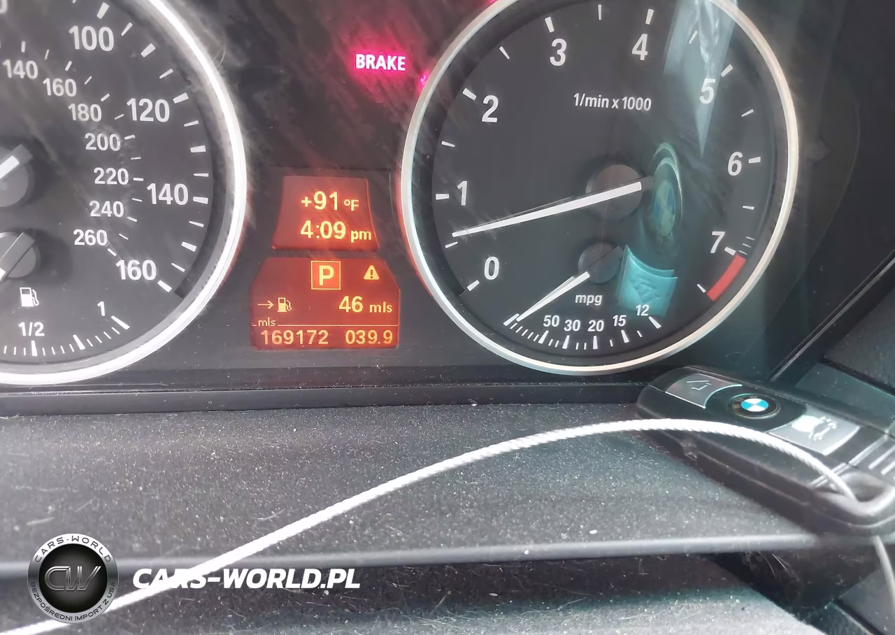 2010 BMW 528I VIN:WBANU5C50AC442207 - 11