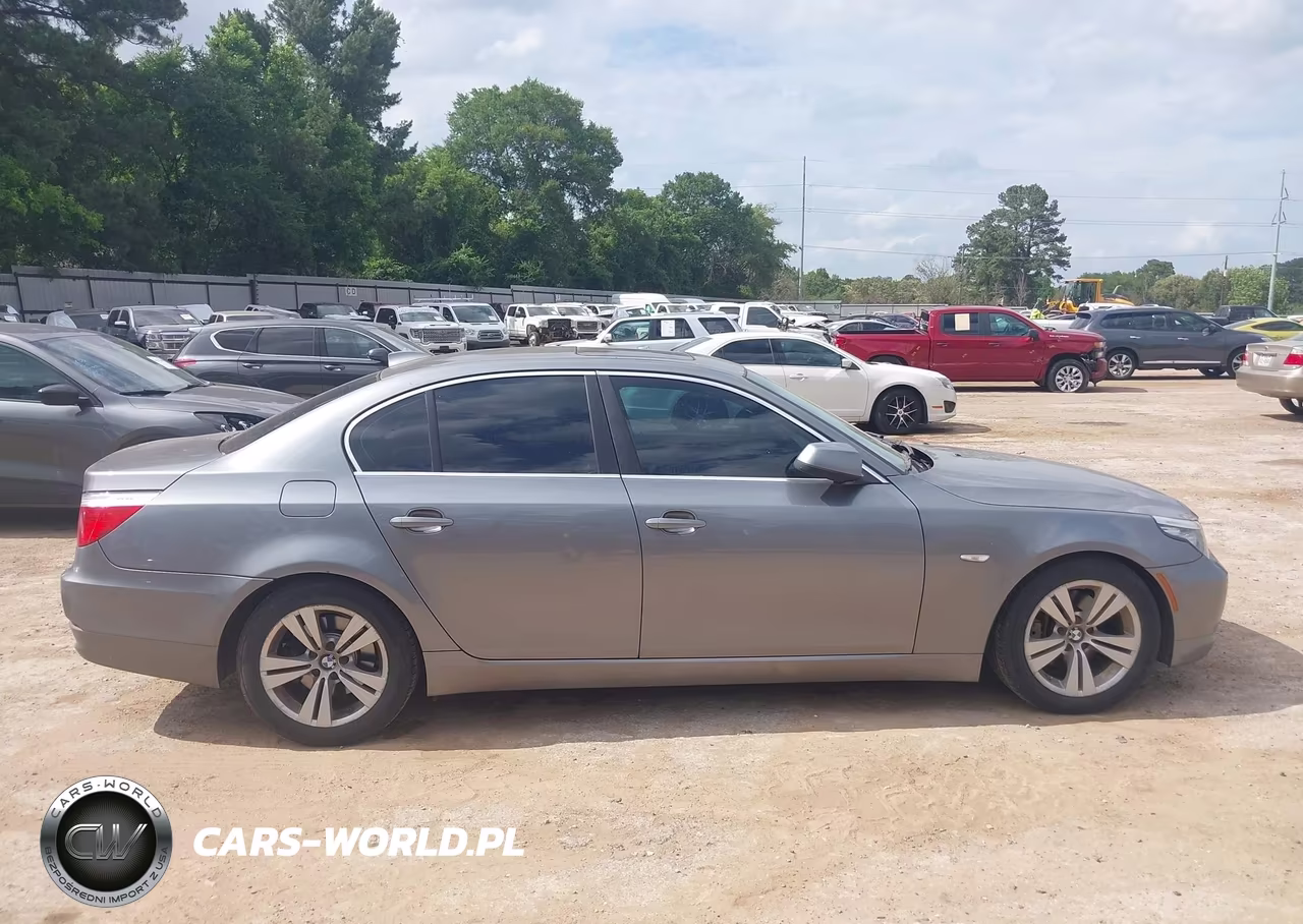 2010 BMW 528I VIN:WBANU5C50AC442207 - 13