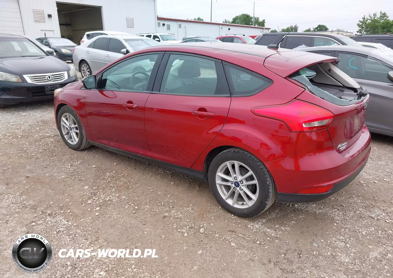 2017 Ford Focus Se VIN:1FADP3K22HL245069 - 3