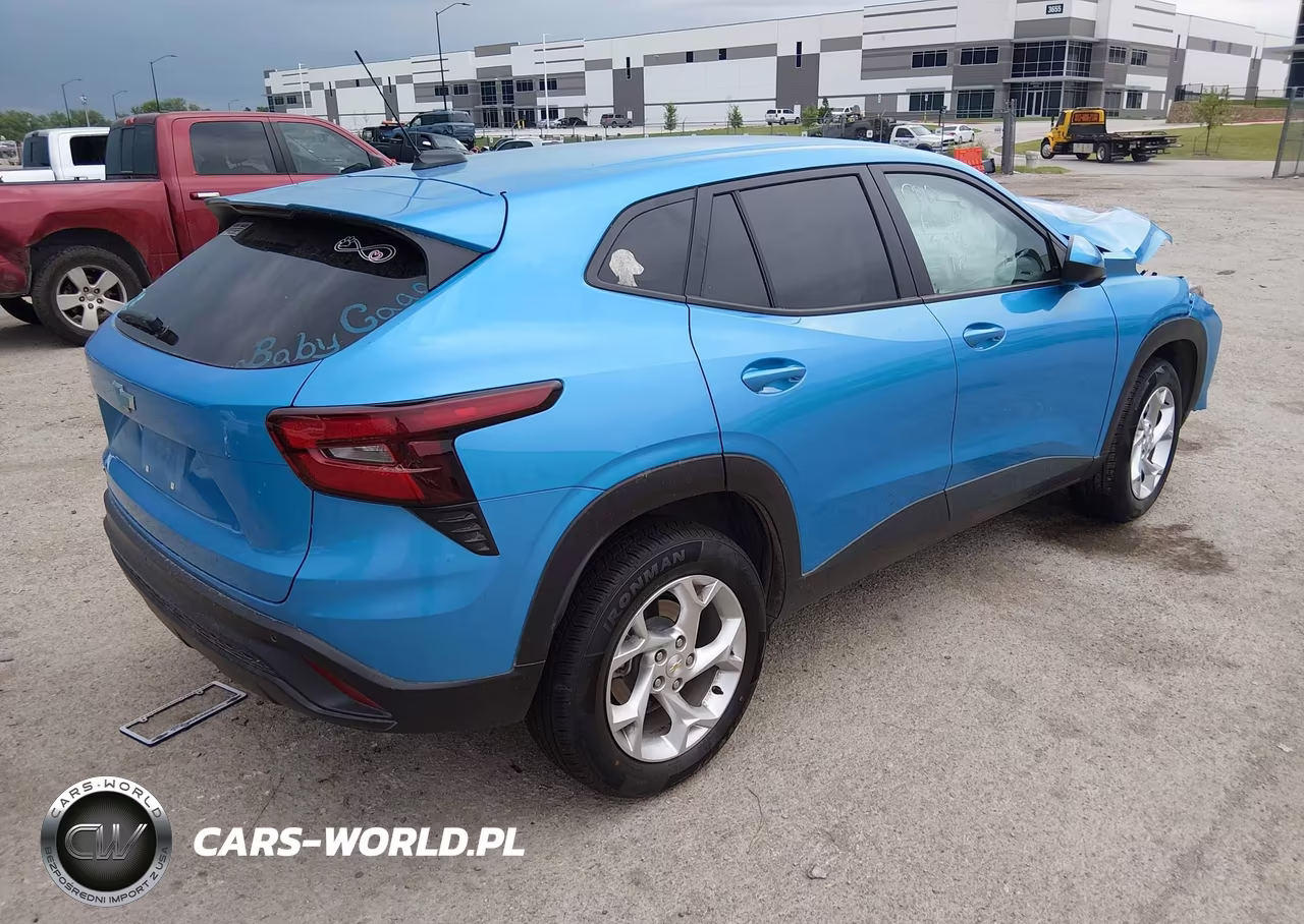 2025 Chevrolet Trax Fwd Ls VIN:KL77LFEP2SC290089 - 4