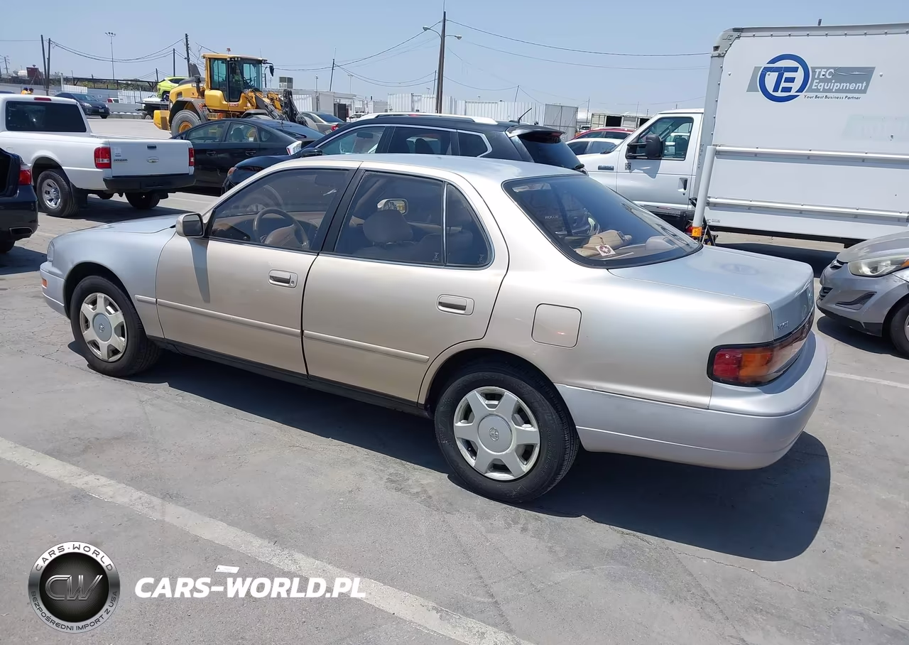 1994 Toyota Camry Le VIN:4T1GK12E5RU020947 - 3