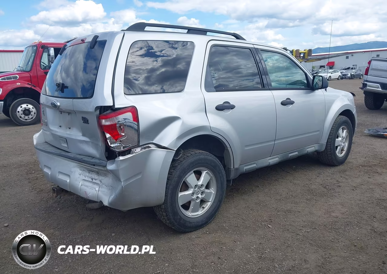 2010 Ford Escape Xlt VIN:1FMCU9D74AKC59685 - 4