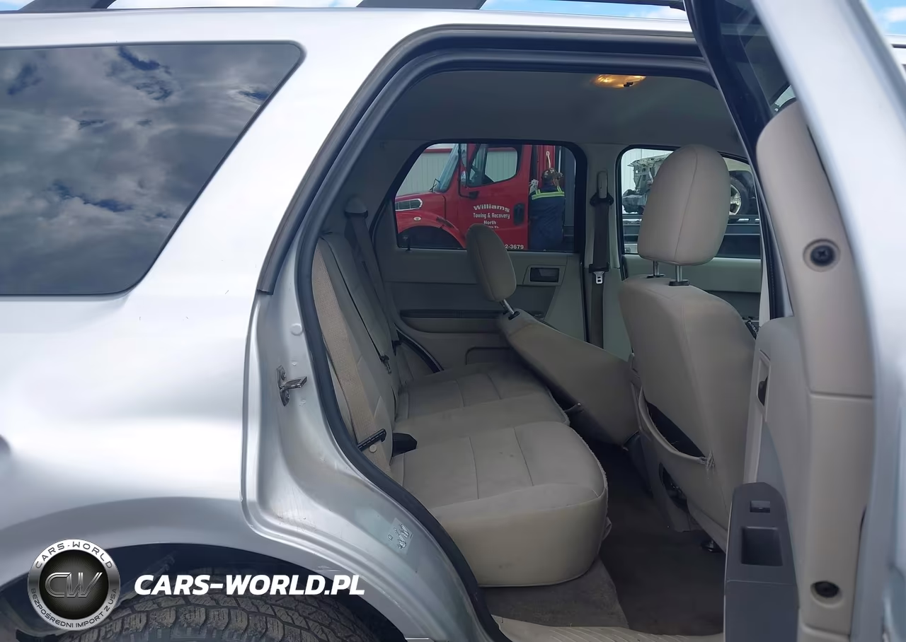 2010 Ford Escape Xlt VIN:1FMCU9D74AKC59685 - 8