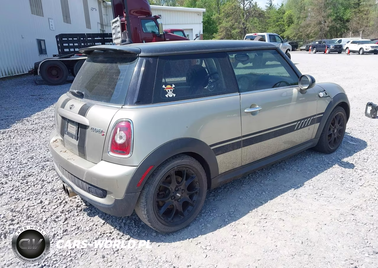 2007 Mini Cooper S VIN:WMWMF73597TL85953 - 4