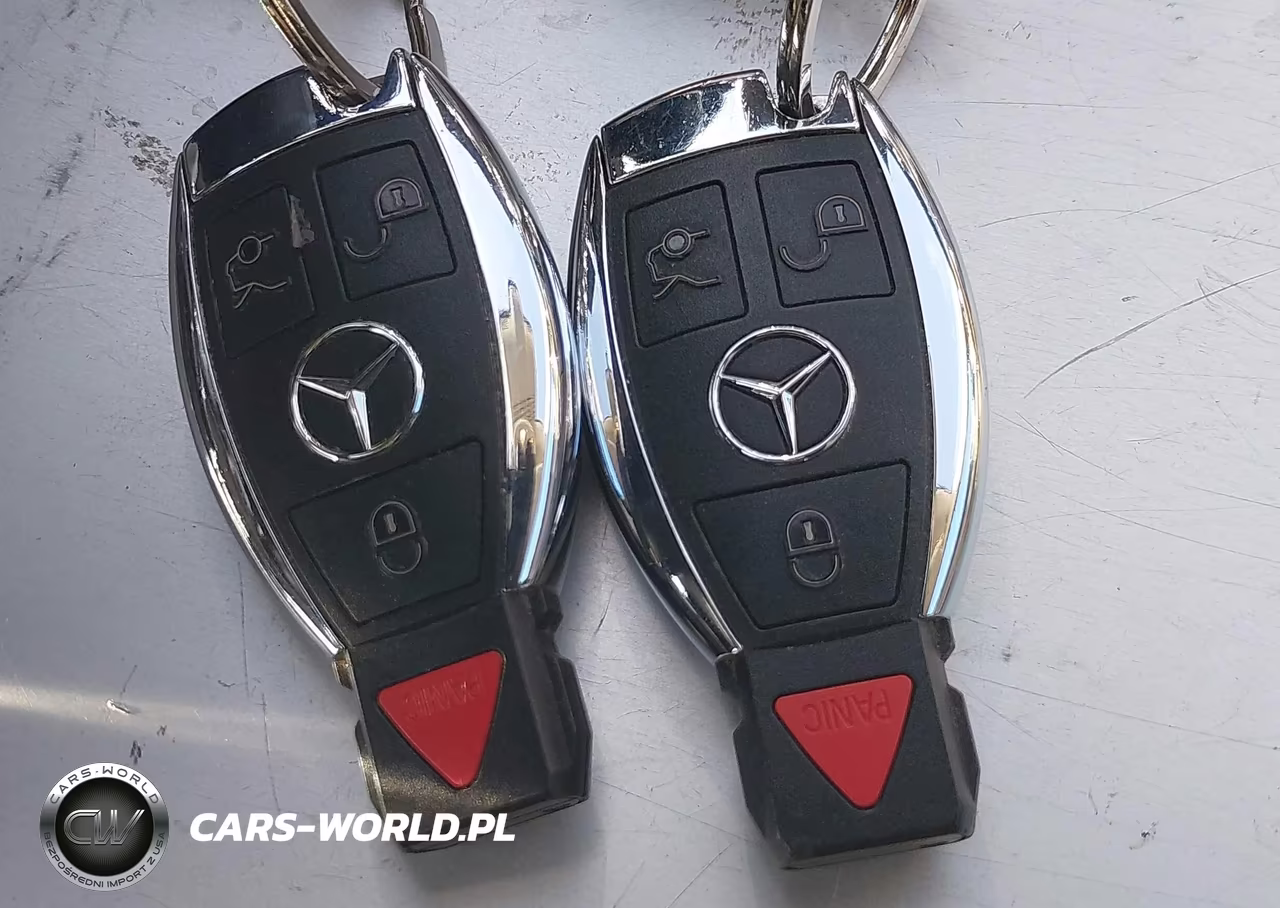 2018 Mercedes-Benz C 350E VIN:55SWF4HB9JU271761 - 11