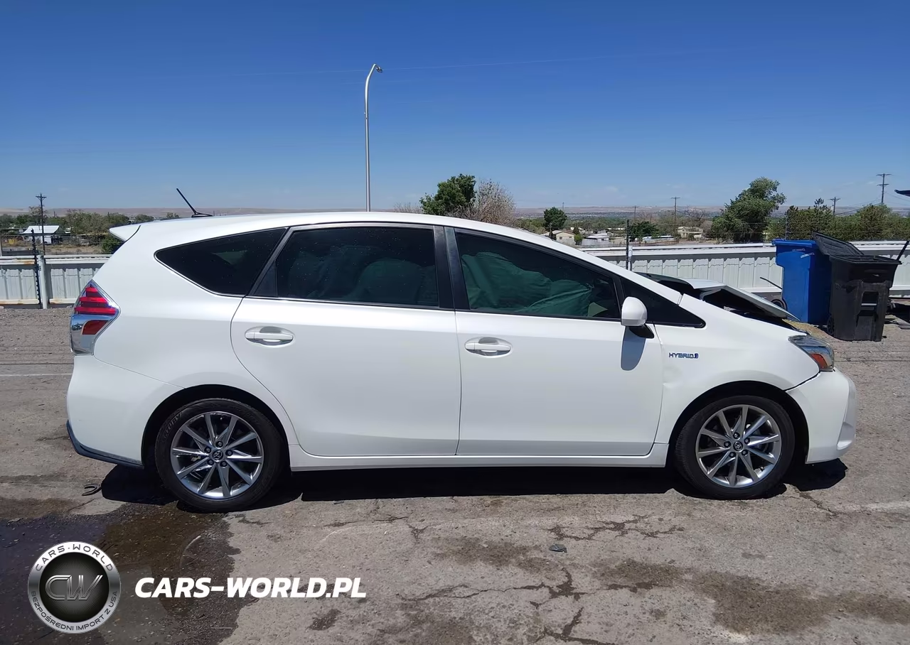2017 Toyota Prius V Five VIN:JTDZN3EU2HJ065802 - 13