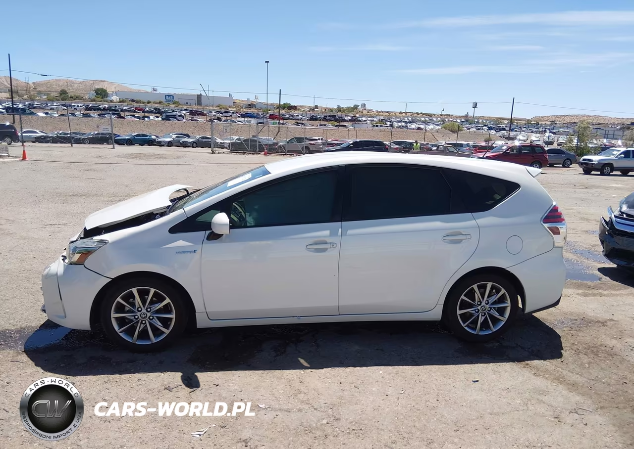 2017 Toyota Prius V Five VIN:JTDZN3EU2HJ065802 - 14