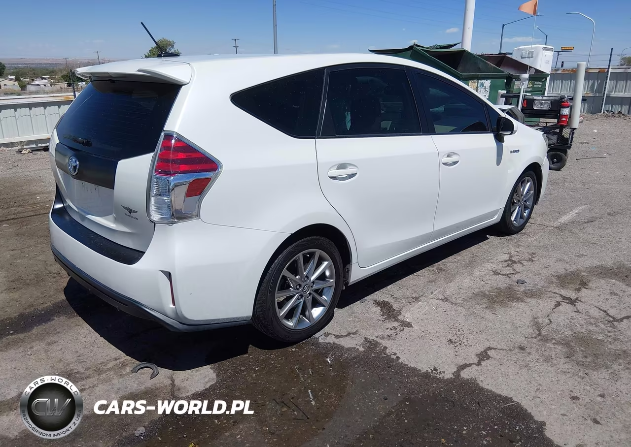 2017 Toyota Prius V Five VIN:JTDZN3EU2HJ065802 - 4