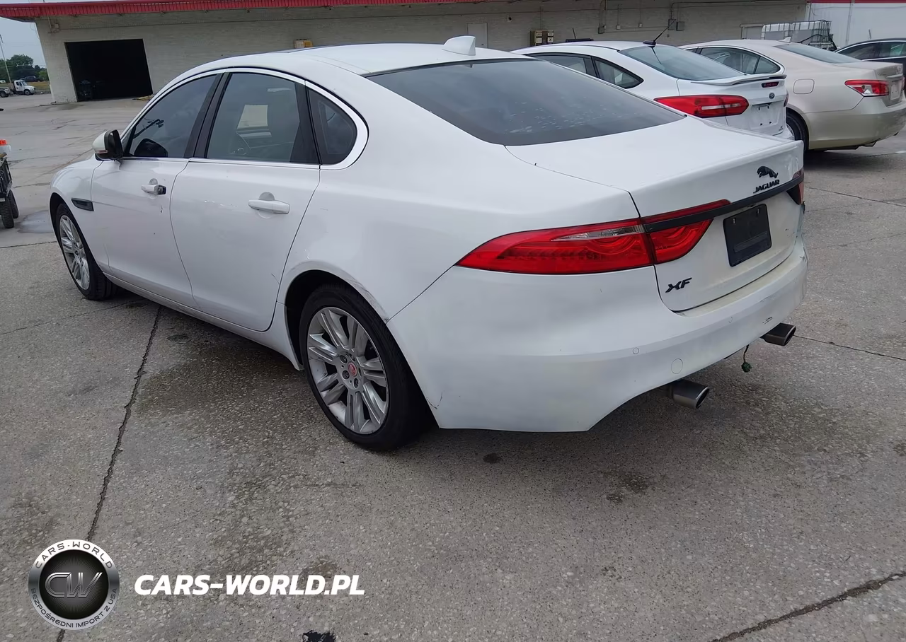 2016 Jaguar Xf 35T Premium VIN:SAJBD4BV9GCY16731 - 3