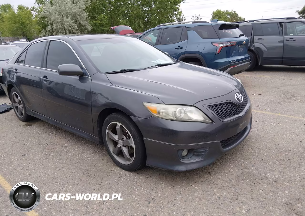 2011 Toyota Camry Se V6 – zdjęcie 1 z 16