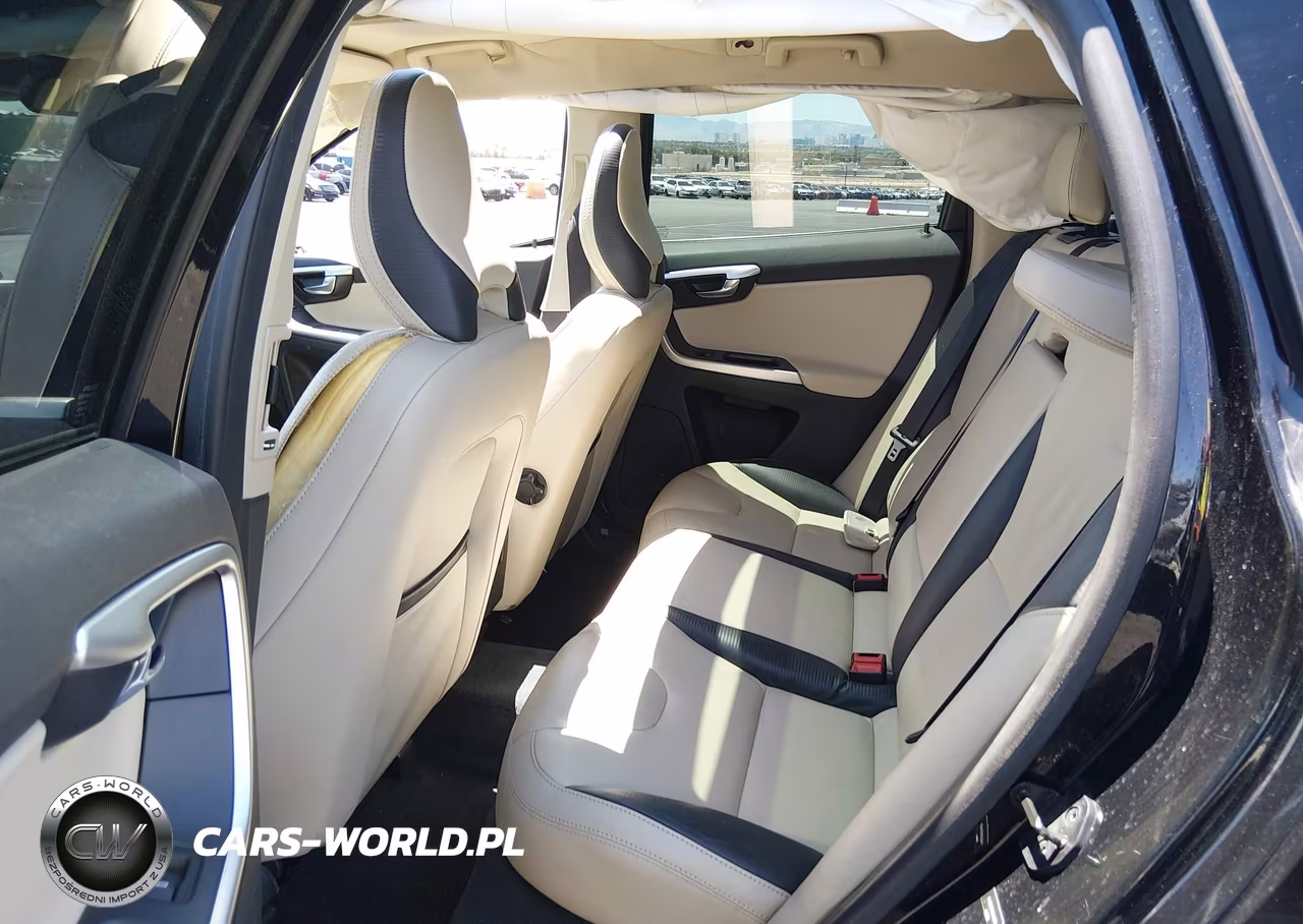 2011 Volvo Xc60 T6-T6 R-Design VIN:YV4902DZ4B2140570 - 8