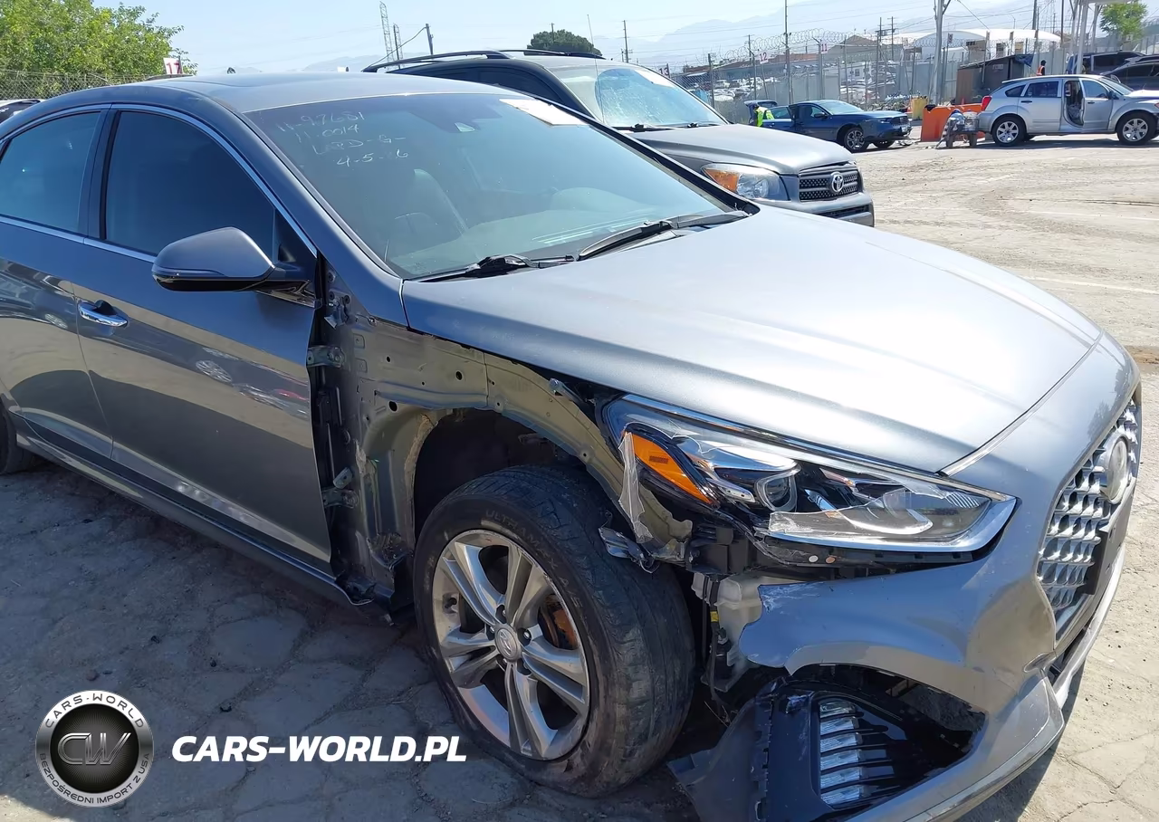 2019 Hyundai Sonata Limited VIN:5NPE34AF7KH768572 - 6