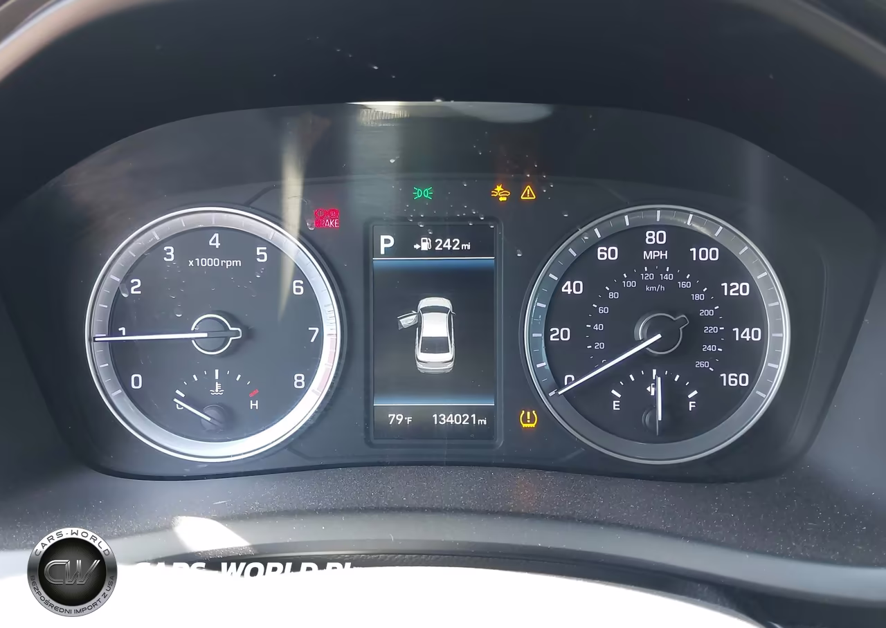 2019 Hyundai Sonata Limited VIN:5NPE34AF7KH768572 - 7