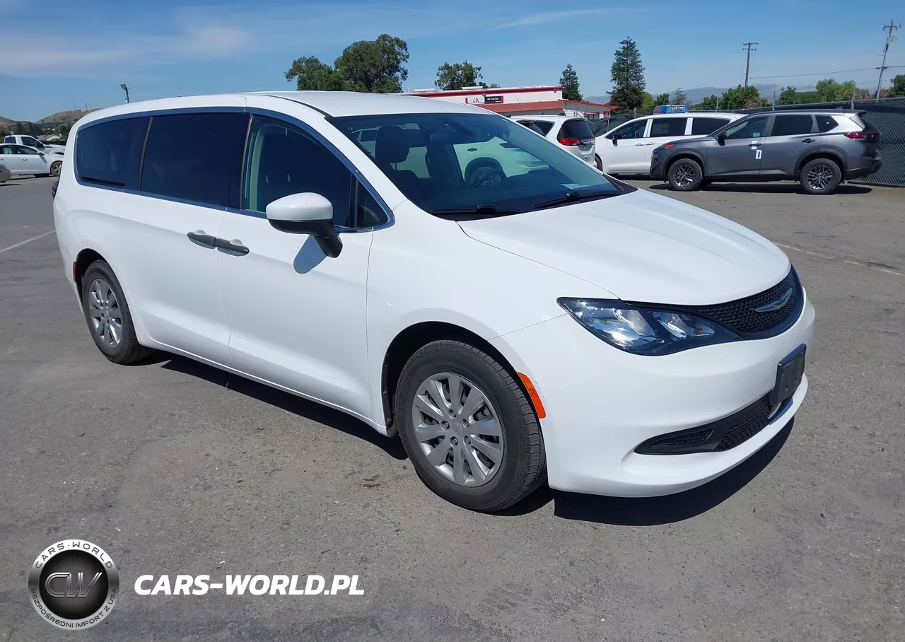 2021 Chrysler Voyager L