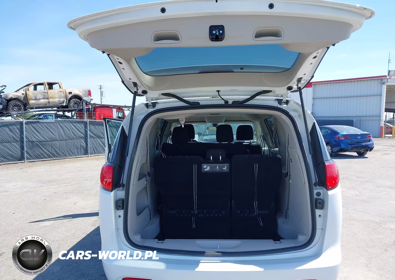 2021 Chrysler Voyager L VIN:2C4RC1AG4MR568523 - 12