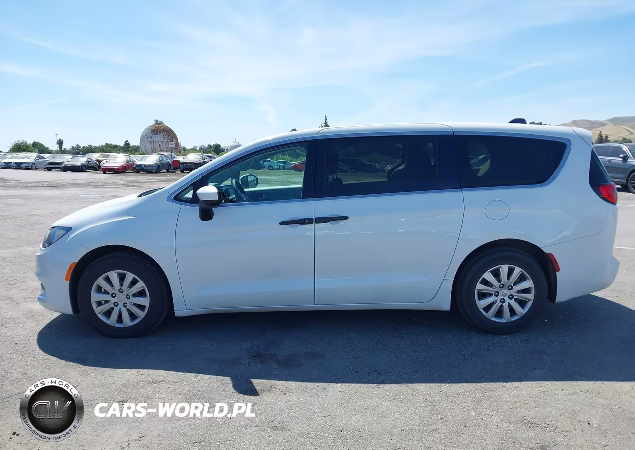2021 Chrysler Voyager L VIN:2C4RC1AG4MR568523 - 15